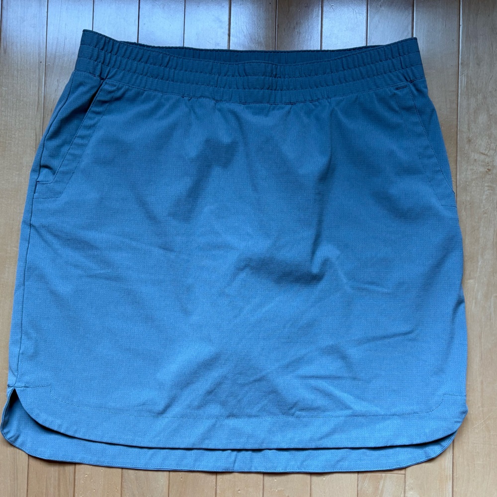 EUC Duluth Trading Co Blue Skort 12